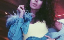 Настя Каменських підкреслила свої форми стильним корсетом (фото)