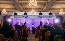 Порошенко выступает за введение гендерных квот в закон о выборах народных депутатов