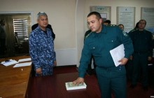 В Узбекистане правоохранители на Коране поклялись не брать взяток