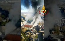 Вечный город в дыму: под Римом горит масштабная свалка (видео)