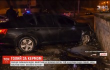 Голий та озброєний: у Дніпрі неадекватний росіянин влаштував гонитву з поліцейськими (відео)