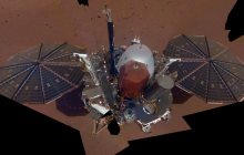 NASA опубликовала первое селфи зонда InSight с Марса