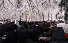 Сторонники УПЦ МП устроили митинг под Радой (фото, видео)