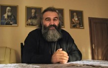 В УПЦ МП зчинили галас: СБУ вивезла з дому митрополита, у Службі безпеки прокоментували
