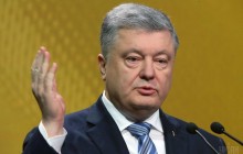 Порошенко оговорился: поблагодарил украинцев "за защиту врага" (видео)