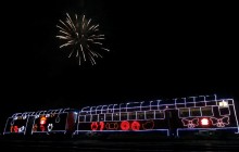 В Колумбии туристы отправились в сказочное путешествие на рождественском поезде (фоторепортаж)