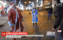 В Одесі поліція "взялася" за бійку Дідів Морозів у центрі міста (відео)