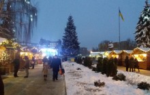 У центрі Житомира урочисто відкрили головну ялинку та різдвяний ярмарок (фоторепортаж)