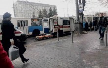 В Виннице в троллейбусе разорвало колесо, пострадали три человека