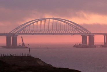 Військовий експерт пояснив, чому ще рано завдавати ударів по Кримському мосту