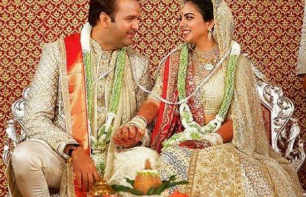 Казка за $100 мільйонів: в Індії вийшла заміж найбагатша наречена країни (фото, відео)