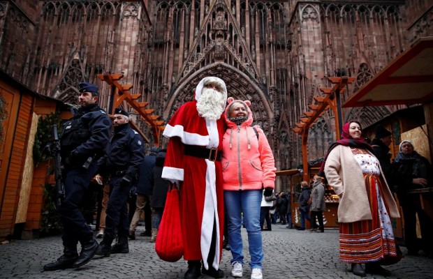 Рождественскую ярмарку в Страсбурге открыли после теракта