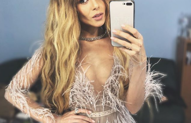 З довгим світлим волоссям: Настя Каменських несподівано змінила імідж (фото)