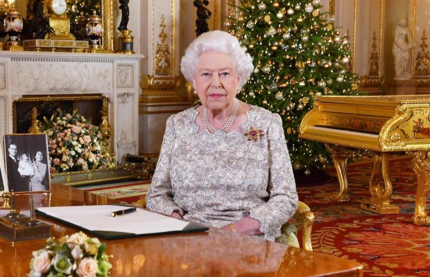 "Віра, сім'я і дружба": Єлизавета II виступила з різдвяною промовою (фото)