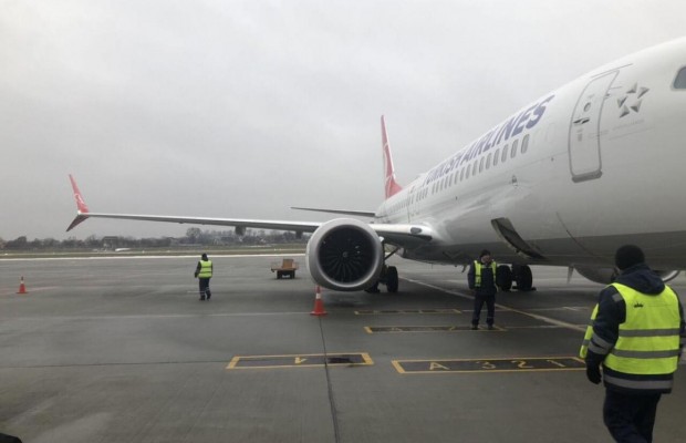 Самолет Turkish Airlines из-за тумана не смог приземлиться в Запорожье и вернулся обратно в Стамбул