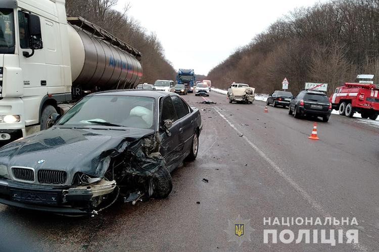 На Тернопільщині внаслідок зіткнення двох автомобілів загинув водій (фото) На Тернопільщині внаслідок зіткнення двох автомобілів загинув водій (фото)