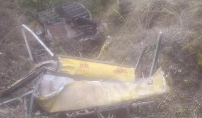 В Индии в результате падения автобуса со школьниками в ущелье погибли 7 человек / Twitter В Индии в результате падения автобуса со школьниками в ущелье погибли 7 человек / Twitter