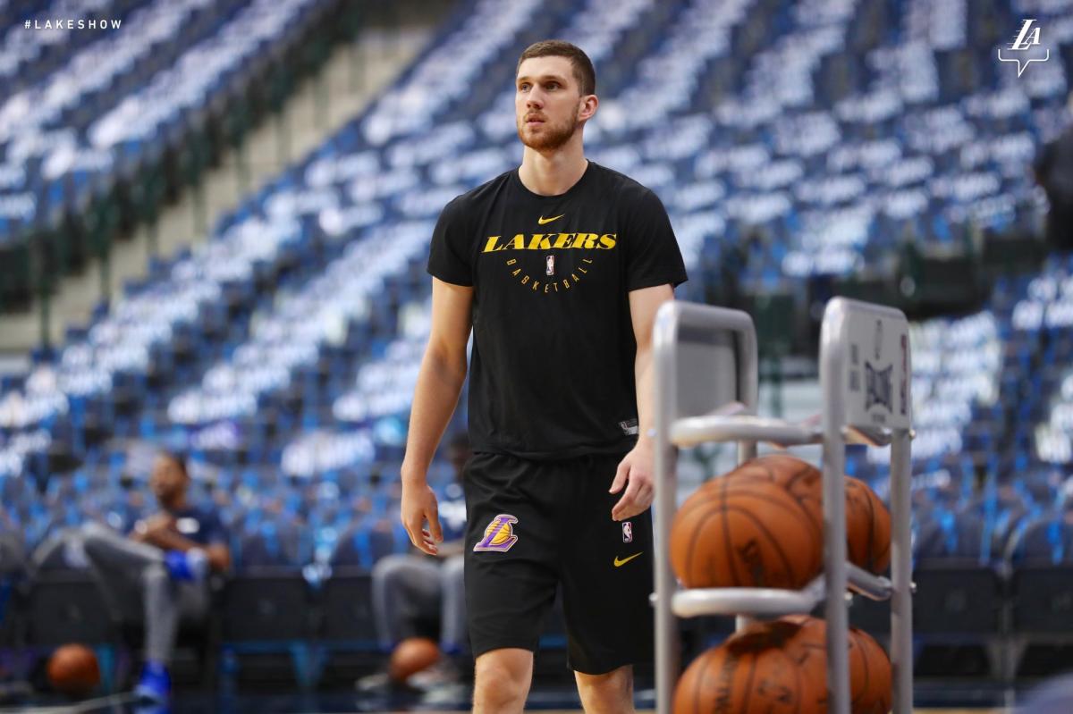Святослав Михайлюк допоміг "Лейкерс" перемогти "Даллас" / twitter.com/Lakers Святослав Михайлюк допоміг "Лейкерс" перемогти "Даллас" / twitter.com/Lakers
