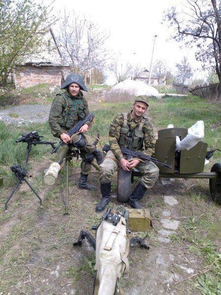 Фото террориста рассмешило сеть / фото twitter.com/666_mancer Фото террориста рассмешило сеть / фото twitter.com/666_mancer