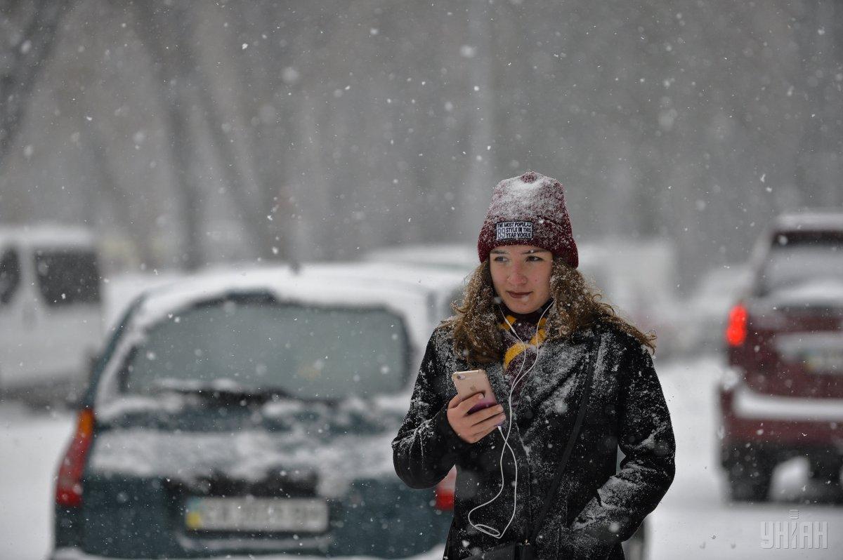 Украинцы столкнулись с проблемами мобильной связи / фото УНИАН