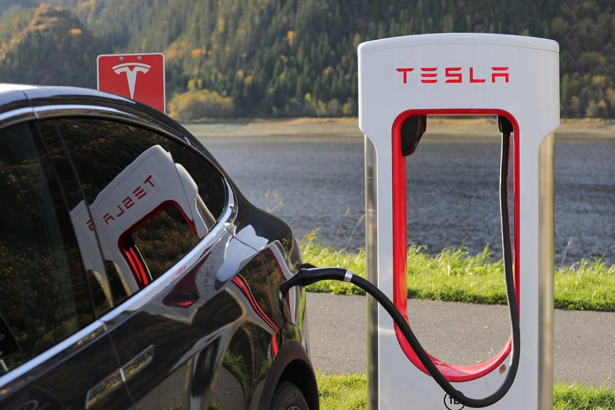 Tesla оголосила про відкликання автомобілів моделі S / фото pixabay.com Tesla оголосила про відкликання автомобілів моделі S / фото pixabay.com