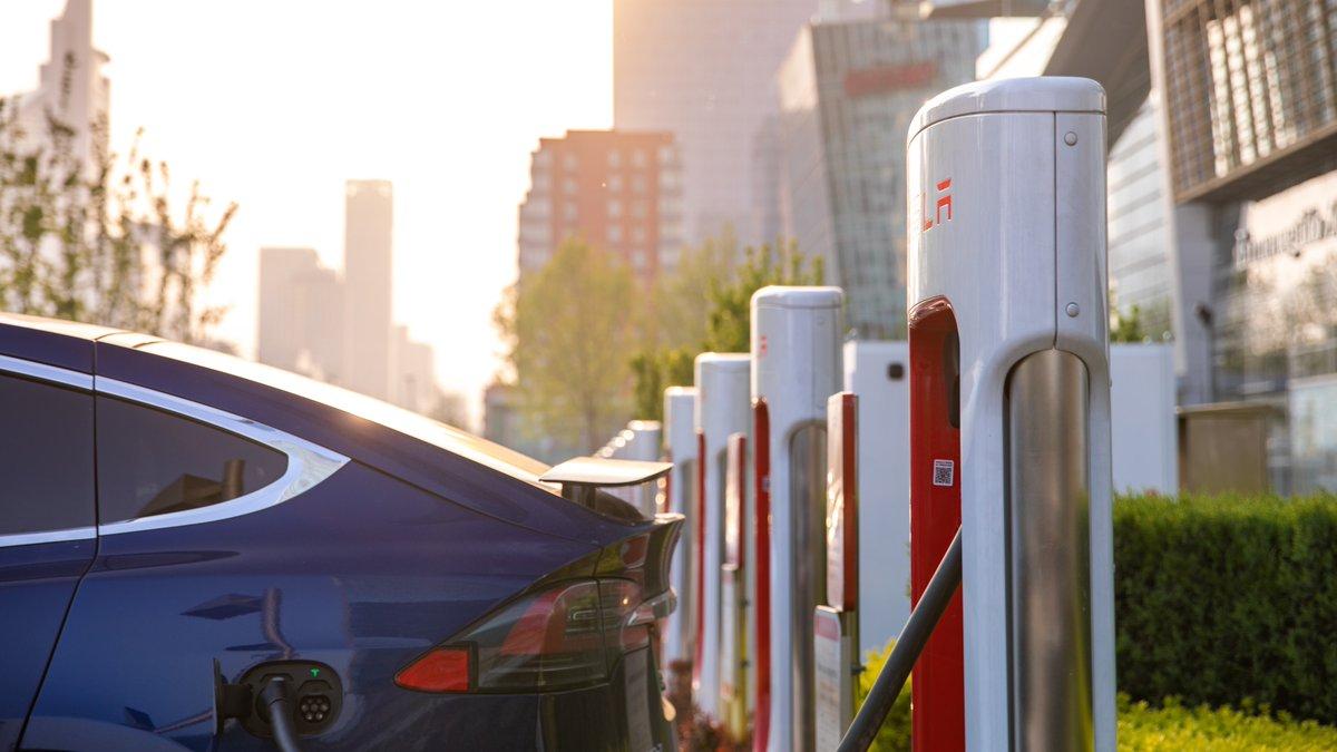 Tesla підвищила вартість зарядки на фірмових станціях Supercharger / фото twitter/tesla Tesla підвищила вартість зарядки на фірмових станціях Supercharger / фото twitter/tesla