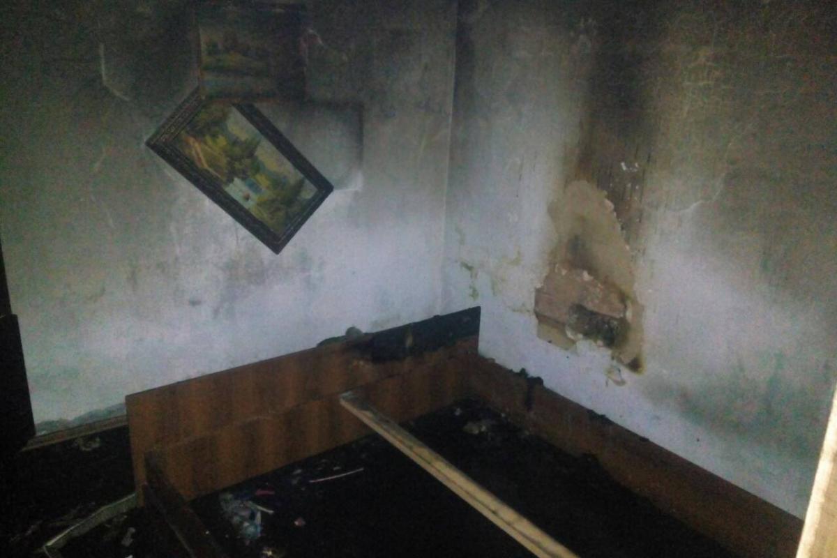 На Тернопільщині внаслідок пожежі загинула дворічна дитина (фото) На Тернопільщині внаслідок пожежі загинула дворічна дитина (фото)