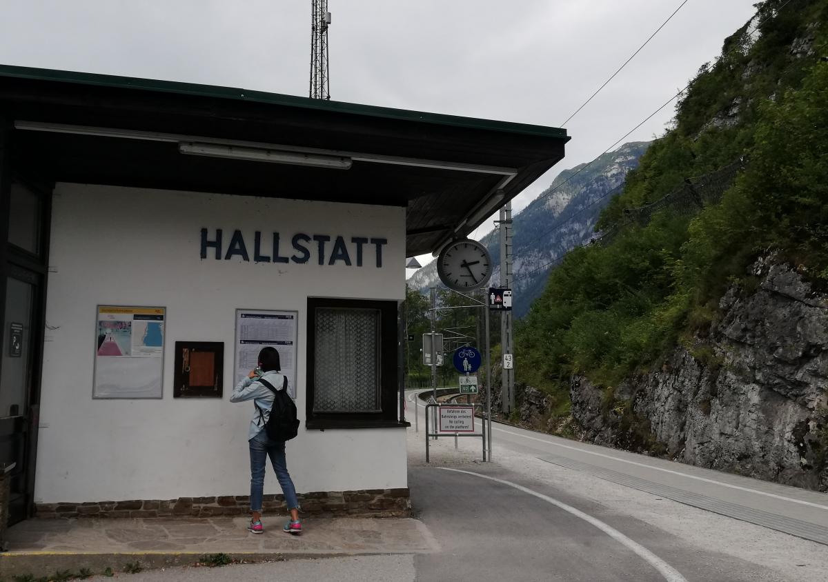 Через многие маленькие города Австрии проходит всего один путь и в случае опоздания можно "застрять" в глуши на пару часов без удобств / Фото Марина Григоренко