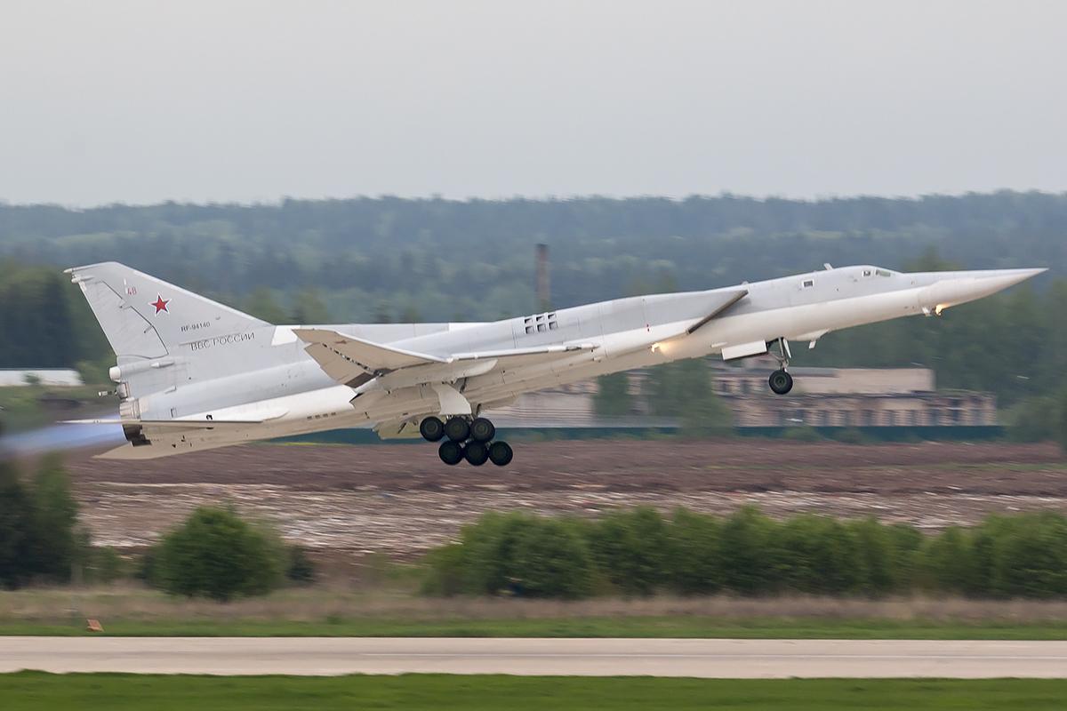 РФ вперше застосувала дальні бомбардувальники Ту-22М3 для ударів по Україні з Білорусі РФ вперше застосувала дальні бомбардувальники Ту-22М3 для ударів по Україні з Білорусі