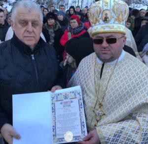 На Тернопільщині аграрія Петра Гадза нагородили відзнакою предстоятеля УГКЦ Святослава за допомогу у спорудженні «Українського Єрусалиму» у Зарваниці (відео) На Тернопільщині аграрія Петра Гадза нагородили відзнакою предстоятеля УГКЦ Святослава за допомогу у спорудженні «Українського Єрусалиму» у Зарваниці (відео)