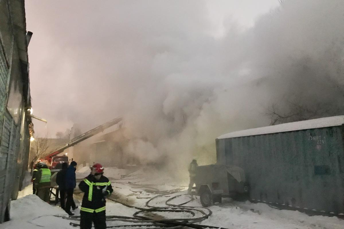 Причини загоряння та обставини події буде встановлювати слідство / ДСНС Причини загоряння та обставини події буде встановлювати слідство / ДСНС