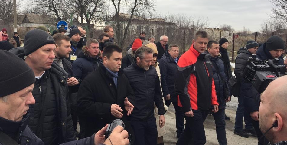 Вони прибули в Маріуполь з метою ознайомлення з поточною ситуацією на Донбасі / witter.com/pavloklimkin