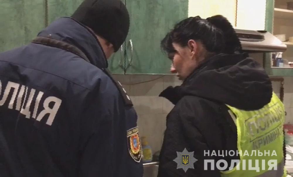 На місце події були викликані правоохоронці та медпрацівники / фото od.npu.gov.ua