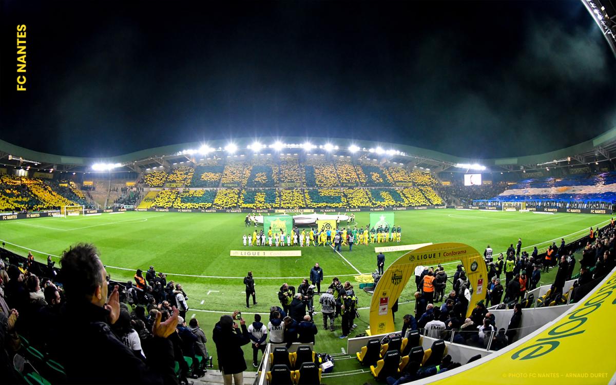 Болельщики устроили овацию пропавшему Эмилиано Сале / fcnantes.com Болельщики устроили овацию пропавшему Эмилиано Сале / fcnantes.com
