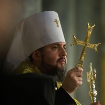 Leader of Ukraine's church asks Orthodox churches to pray for peace, release of captives