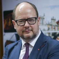 Нападение на мэра Гданьска: в полиции рассказали о злоумышленнике