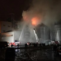 Под Львовом загорелся маслозавод (видео)