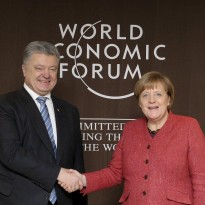Poroshenko, Merkel agree on further pressure on Russia for release of all Ukrainian hostages