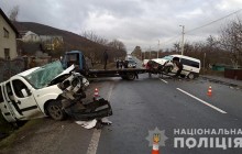 На Львовщине в результате лобового столкновения двух автомобилей пострадало семь человек (фото)