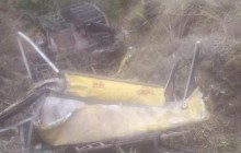 В Индии автобус с детьми упал в ущелье, есть жертвы (фото)