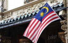 Король Малайзии отрекся от престола из-за женитьбы на российской модели