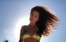 "Майже гола": Настя Каменських в бікіні похвалилася соковитими формами