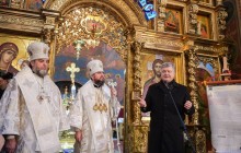 Порошенко: наша церква є канонічною, тепер нехай РПЦ покаже свій томос