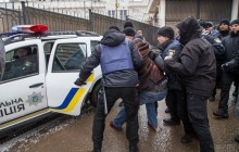 В Одесі біля Генконсульства РФ під час акції на підтримку українських моряків затримали двох активістів (фоторепортаж)