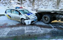 В Одесі вантажівка врізалася в патрульну Toyota Prius: є постраждалі (фото)