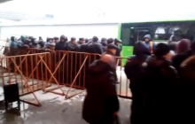 "Едут к карателям": журналист показал видео из оккупированного Луганска (видео)