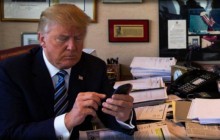 "Хочешь поговорить с президентом?": журналист неожиданно поболтал по телефону с Трампом в парижском кафе
