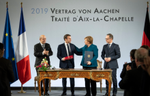 Меркель и Макрон подписали новый договор о дружбе между ФРГ и Францией