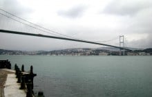 Вже знак: у Босфорі зламався та заблокував протоку "тіньовий" танкер з російською нафтою