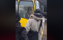 В Киеве напали на водителя и пассажиров маршрутки (видео)